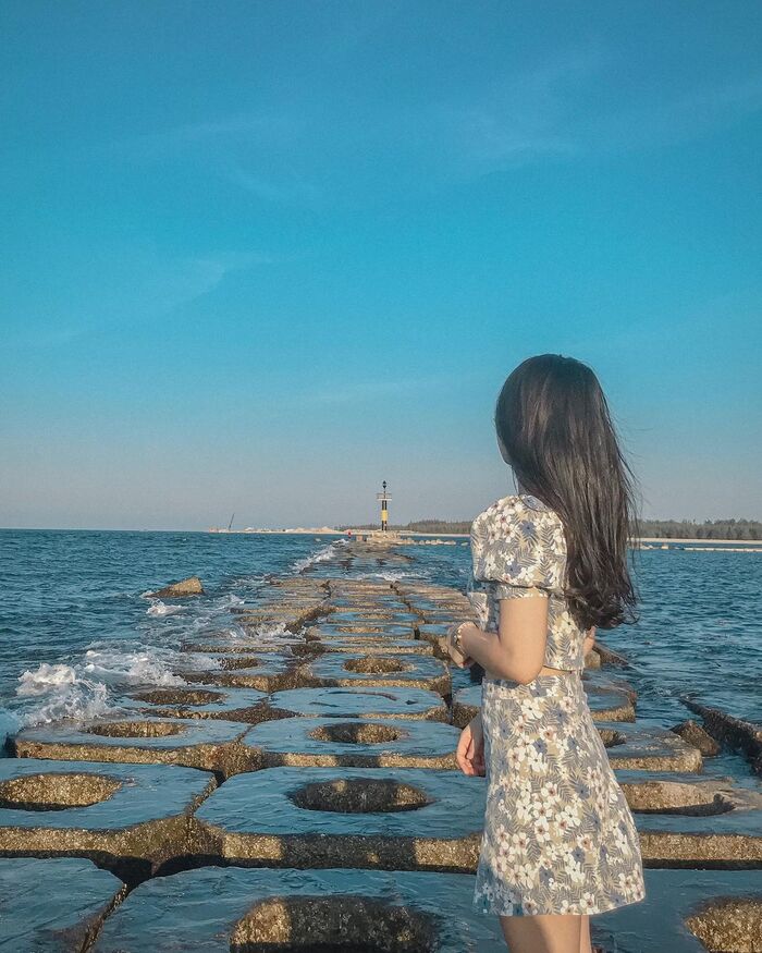 Rong ruổi hoà mình giữa thiên nhiên thơ mộng tại các bãi biển đẹp ở Huế khiến bao người say đắm