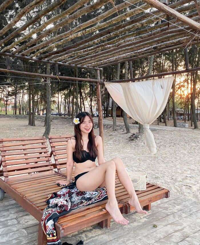 Rong ruổi hoà mình giữa thiên nhiên thơ mộng tại các bãi biển đẹp ở Huế khiến bao người say đắm