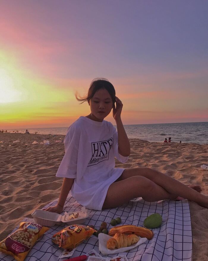 Rong ruổi hoà mình giữa thiên nhiên thơ mộng tại các bãi biển đẹp ở Huế khiến bao người say đắm