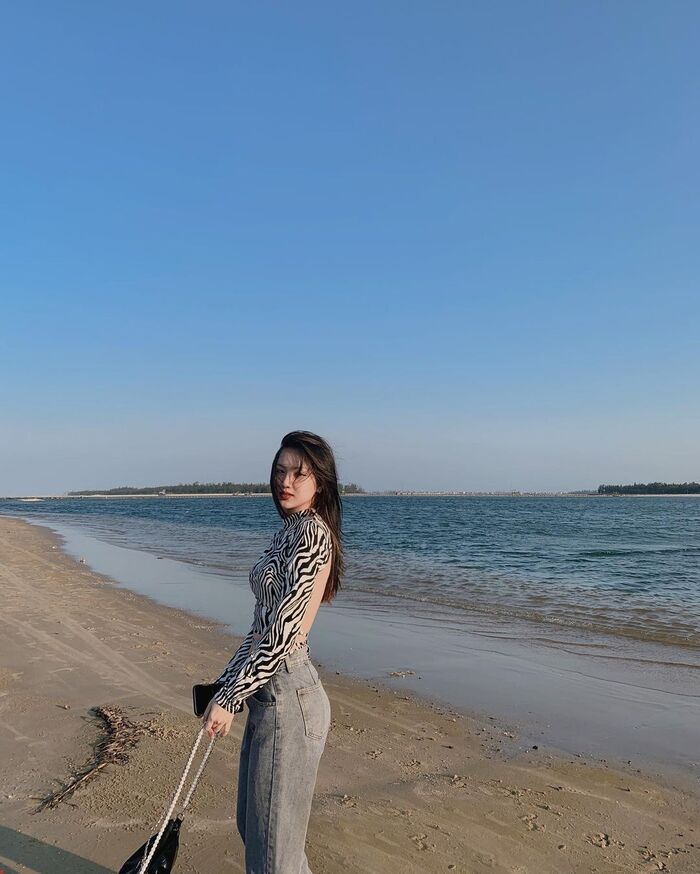 Rong ruổi hoà mình giữa thiên nhiên thơ mộng tại các bãi biển đẹp ở Huế khiến bao người say đắm