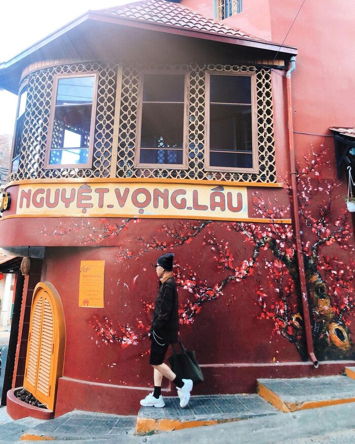 Lưu giữ dấu ấn riêng tại các địa điểm chụp ảnh phong cách hoài cổ ở Đà Lạt