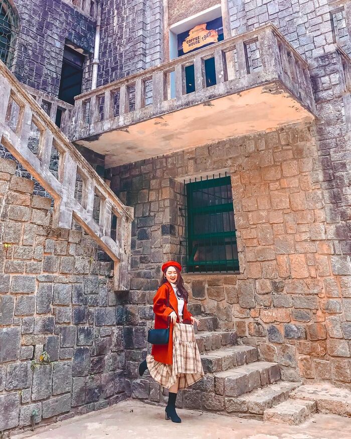 Lưu giữ dấu ấn riêng tại các địa điểm chụp ảnh phong cách hoài cổ ở Đà Lạt