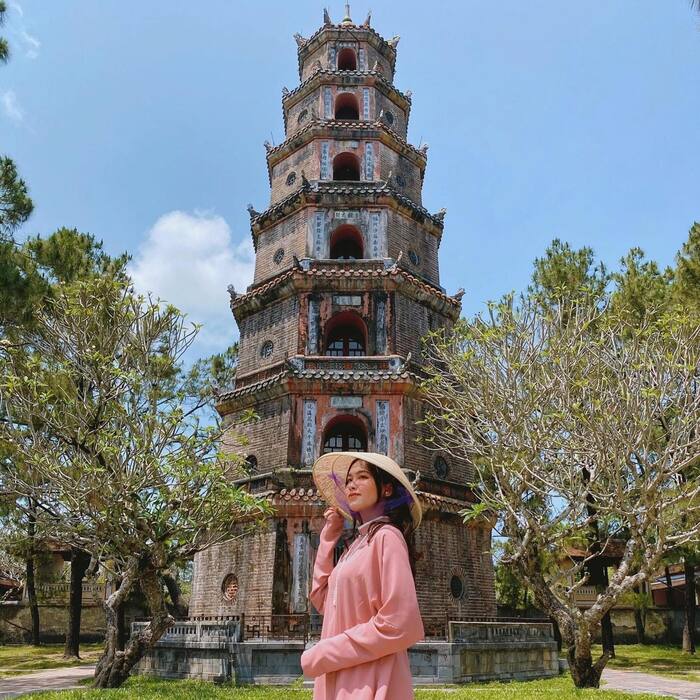 Thien Mu Pagoda is the most sacred place in the ancient capital. Photo: nganbella1996