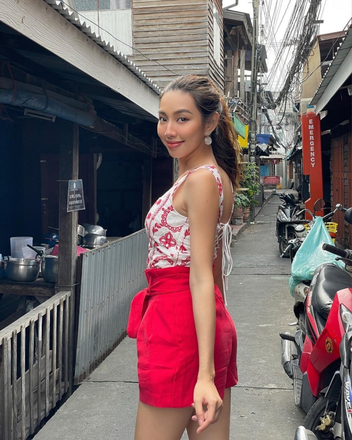 Hoa hậu Thuỳ Tiên du lịch Thái Lan