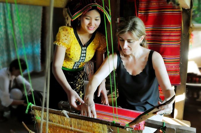 Trải nghiệm du lịch hút khách ở Điện Biên phải kể đến trải nghiệm văn hóa địa phương