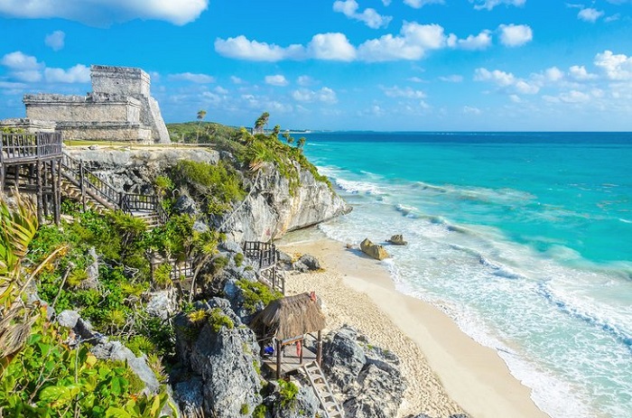 Trong chuyến du lịch Tulum, Mexico, du khách nhất định không thể bỏ qua những bãi biển tuyệt đẹp