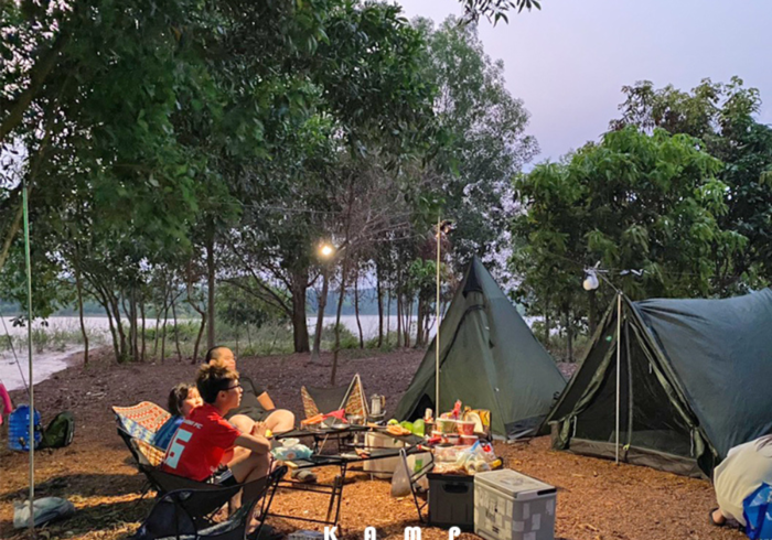 khu cắm trại ở Cần Giờ tọa lạc giữa không gian rừng cây xanh mát