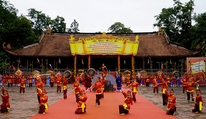 Nghi thức hóa chúc văn trong Lễ hội truyền thống nổi tiếng Thanh Hóa lễ hội đền Lê Hoàn