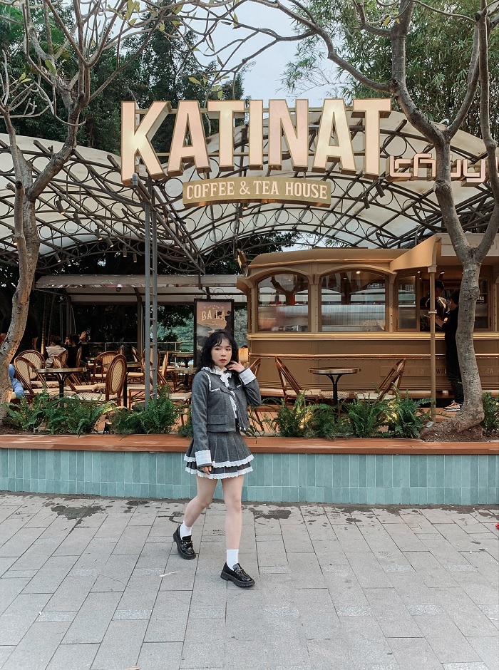 Quán cà phê view đẹp ở Quận Hoàn Kiếm Hà Nội này cho bạn ngắm Hồ Gươm xanh biếc