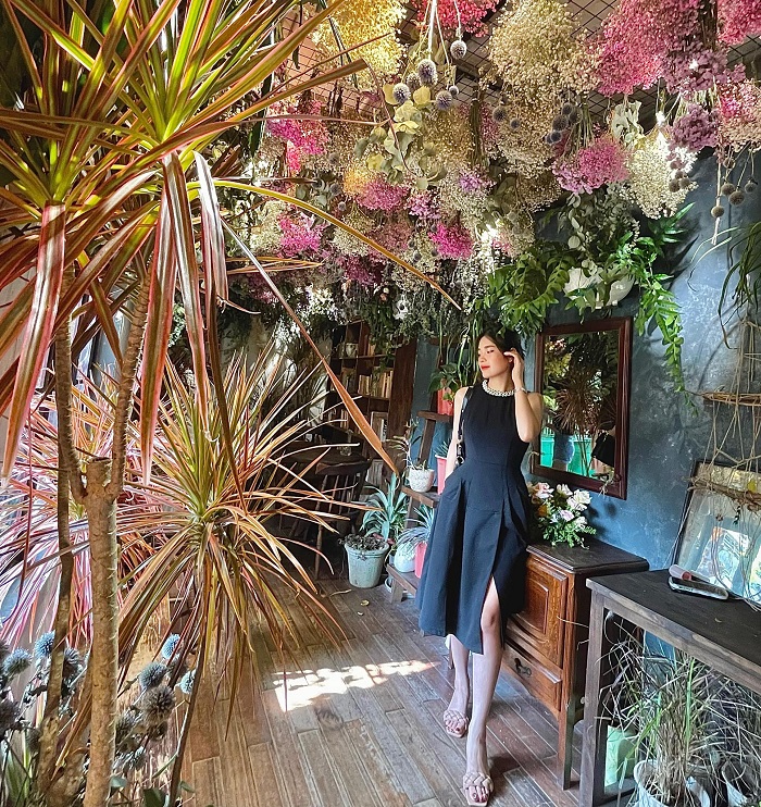 Không gian mộng mơ tại quán cà phê view đẹp ở Quận Hoàn Kiếm Hà Nội