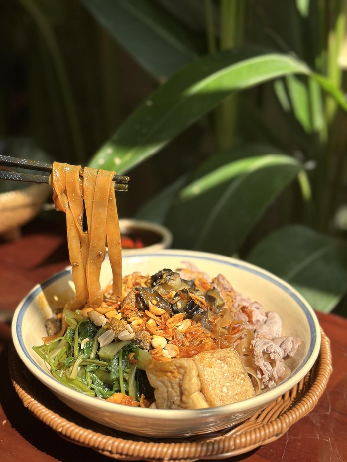 Quán bánh đa cua ngon nổi tiếng ở TP HCM - Bún Riêu NHÀ