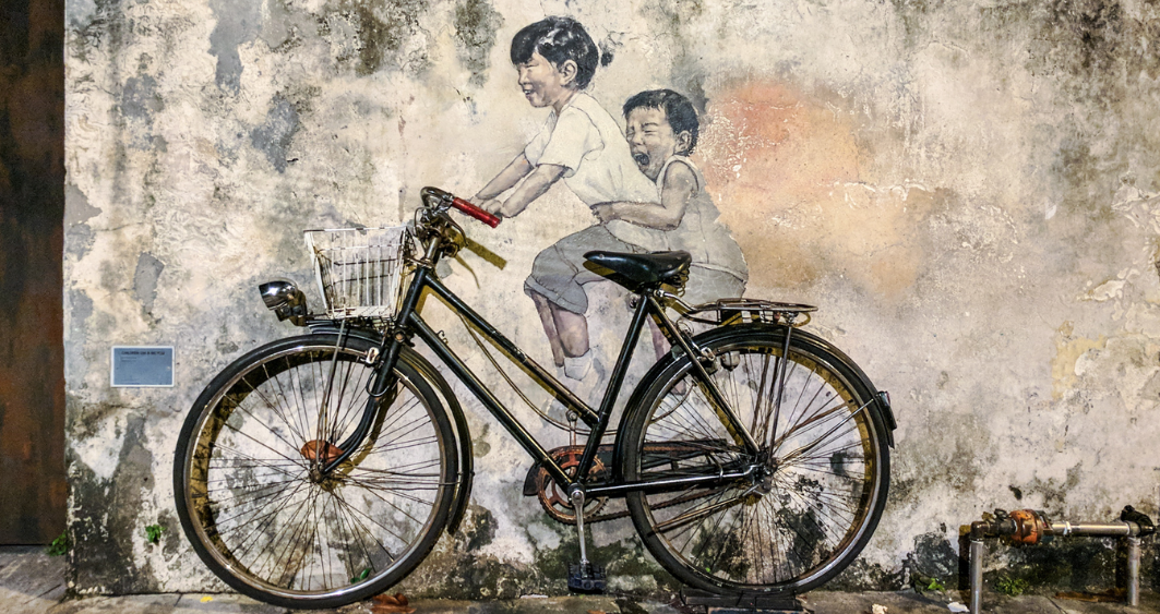 Con phố nghệ thuật với những bức tranh tường nổi bật