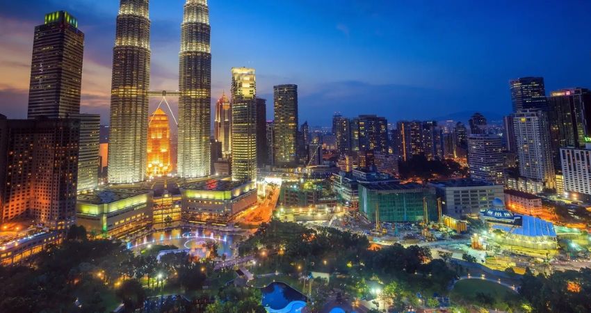 Kuala Lumpur là thành phố sôi động hiện đại bậc nhất tại Malaysia