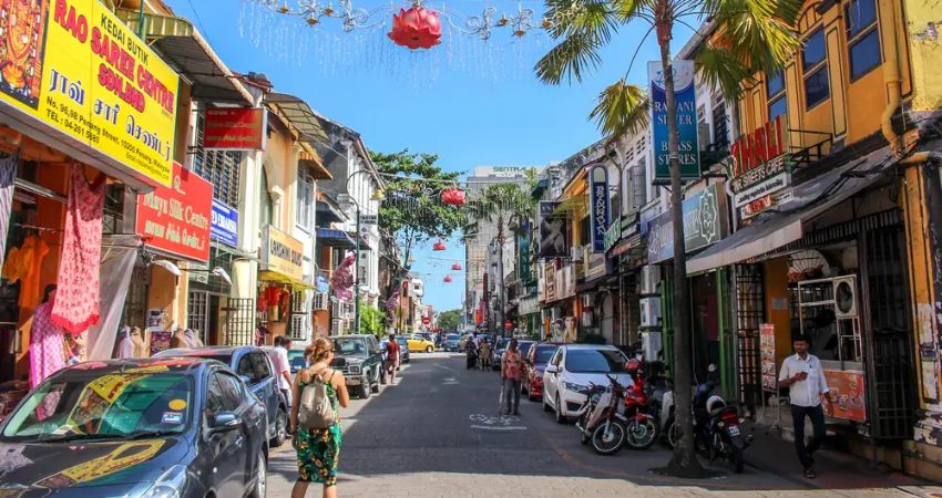 Du khách nên xin phép trước khi chụp ảnh tại một số nơi khi du lịch Penang