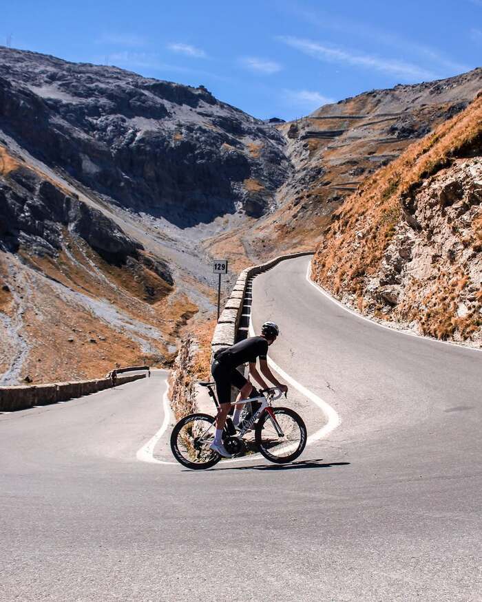 Cung đường du lịch châu Âu đẹp nhất - Stelvio Pass, Italia