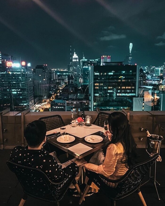 Tổng hợp địa điểm đi chơi Valentine ở TP HCM - Các nhà hàng rooftop lãng mạn