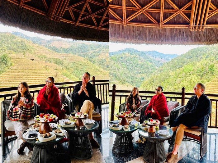Thưởng thức trà chiều ngắm nhìn ruộng bậc thang hùng vĩ