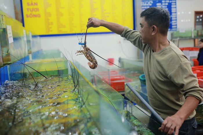 Review Quán Hải sản Bé Mặn Đà Nẵng với nhiều món ngon hấp dẫn