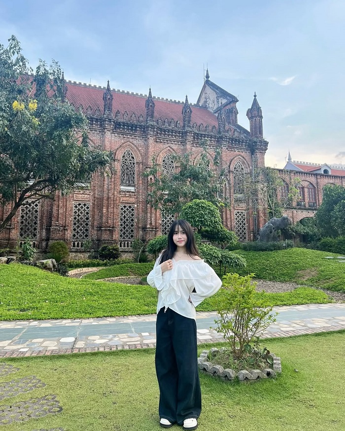 Đan viện Thánh Mẫu Châu Sơn Ninh Bình kiến trúc Gothic