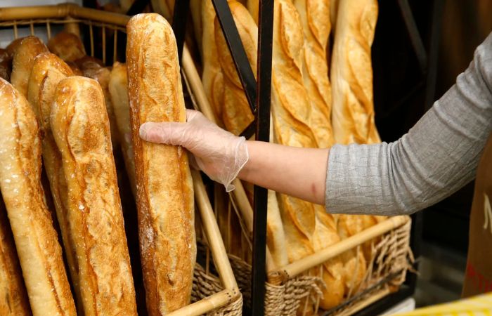 Tiệm bán Bánh mì baguette ở Paris