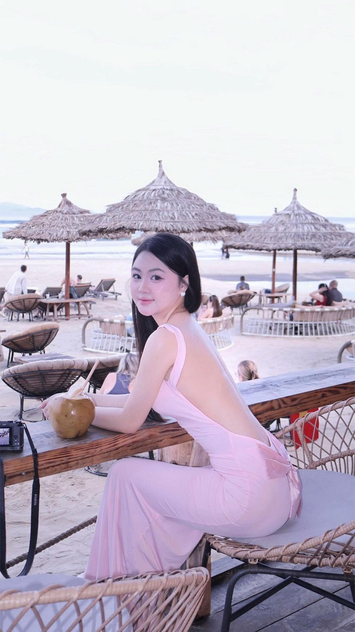 Ghé các quán cà phê view biển trong lịch trình 2 ngày du lịch Đà Nẵng dịp Tết