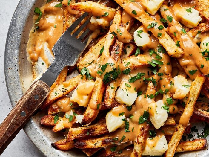 Món ăn mùa đông ở Canada - Poutine