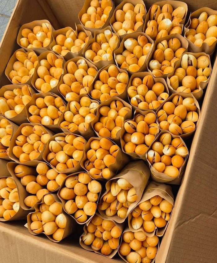 Bánh mì que là món ăn vặt ở Hải Phòng hấp dẫn du khách