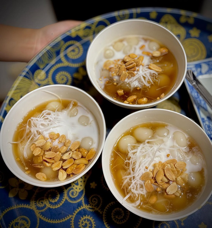 Chè vừng - sủi dìn là món ăn vặt ở Hải Phòng mà du khách nào cũng nên nếm thử