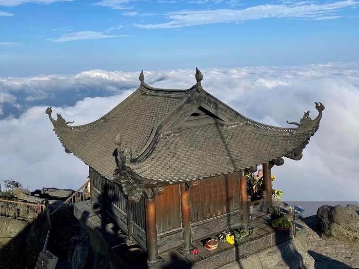 Chùa Đồng là ngôi chùa linh thiêng ở Yên Tử được làm hoàn toàn bằng đồng