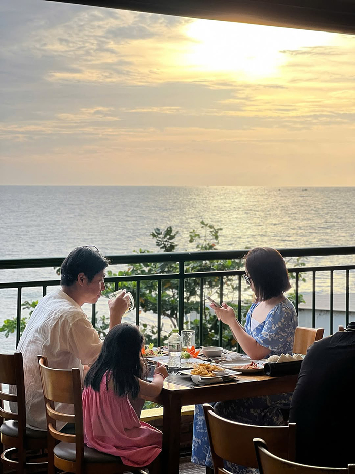 Nhà hàng Xin Chào (Thị trấn Dương Đông) - Nhà hàng mở xuyên tết ở Phú Quốc