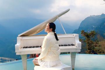 “Nữ hoàng phòng trà” Lệ Quyên khoe nhan sắc trẻ trung, thả hồn giữa mây ngàn Sapa