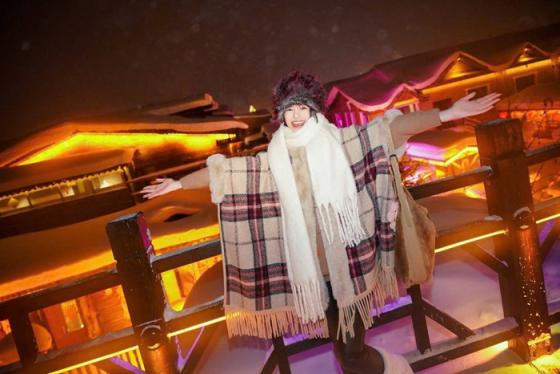 Á hậu Kiều Loan du xuân vi vu trượt tuyết tại Cáp Nhĩ Tân