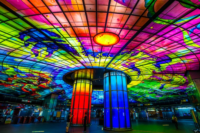 Trạm Tàu điện ngầm Formosa Boulevard ở Cao Hùng (Đài Loan). Ảnh: Internet