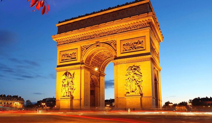 Mô trả Khải Hoàn Môn