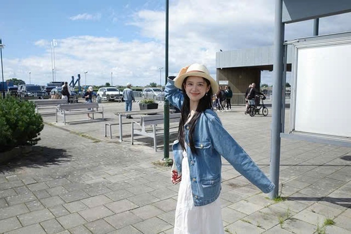 Trương Tịnh Nghị tận hưởng chuyến du lịch tại Thụy Điển. Ảnh: Instagram nhân vật