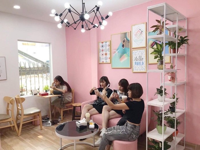 tiệm cà phê màu hồng ở Hà Nội 