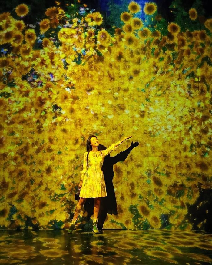 MC Hoàng Oanh khám phá Singapore