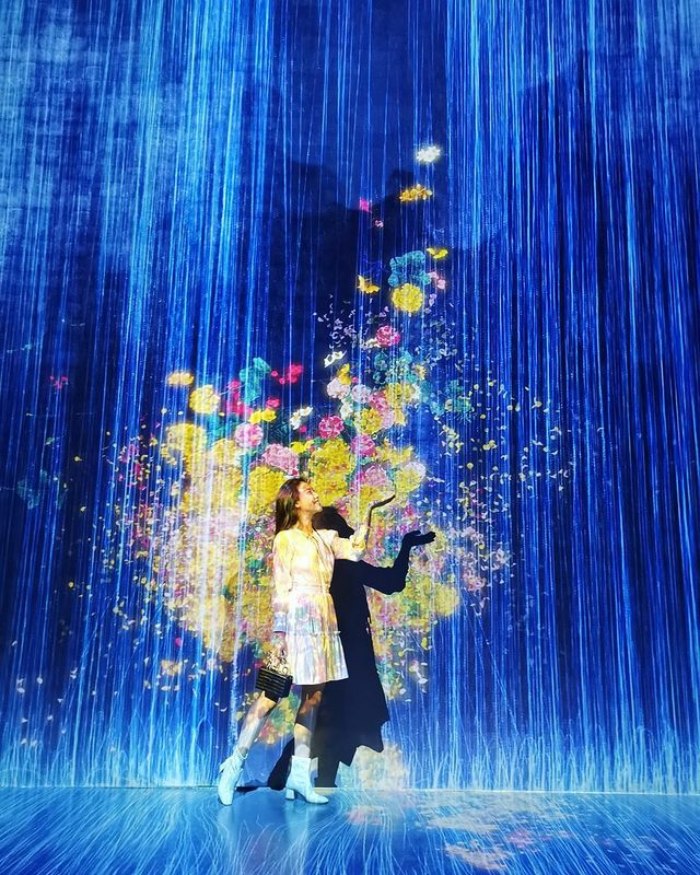 MC Hoàng Oanh khám phá Singapore