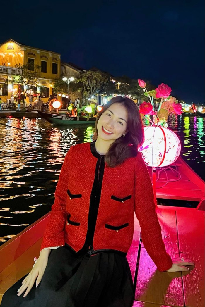 Hoà Minzy du lịch Hội An 