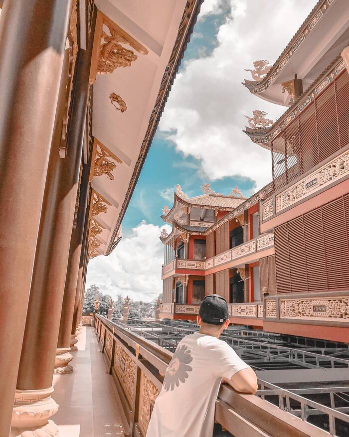 Tham quan và check-in tại chùa Kim Tiên An Giang đẹp như phim cổ trang