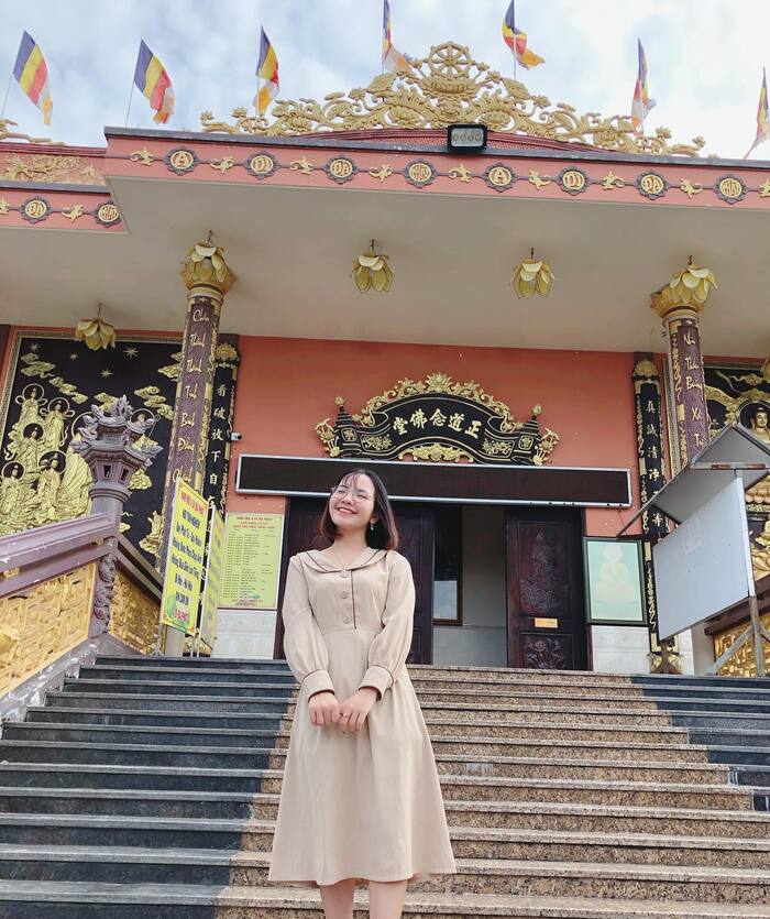 Tham quan và check-in tại chùa Kim Tiên An Giang đẹp như phim cổ trang