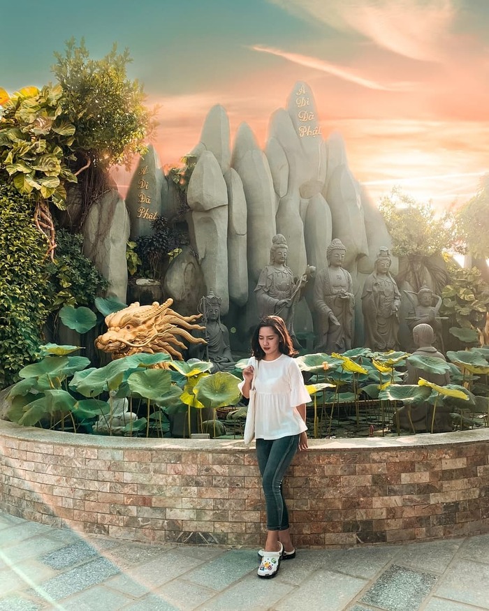 Tham quan và check-in tại chùa Kim Tiên An Giang đẹp như phim cổ trang