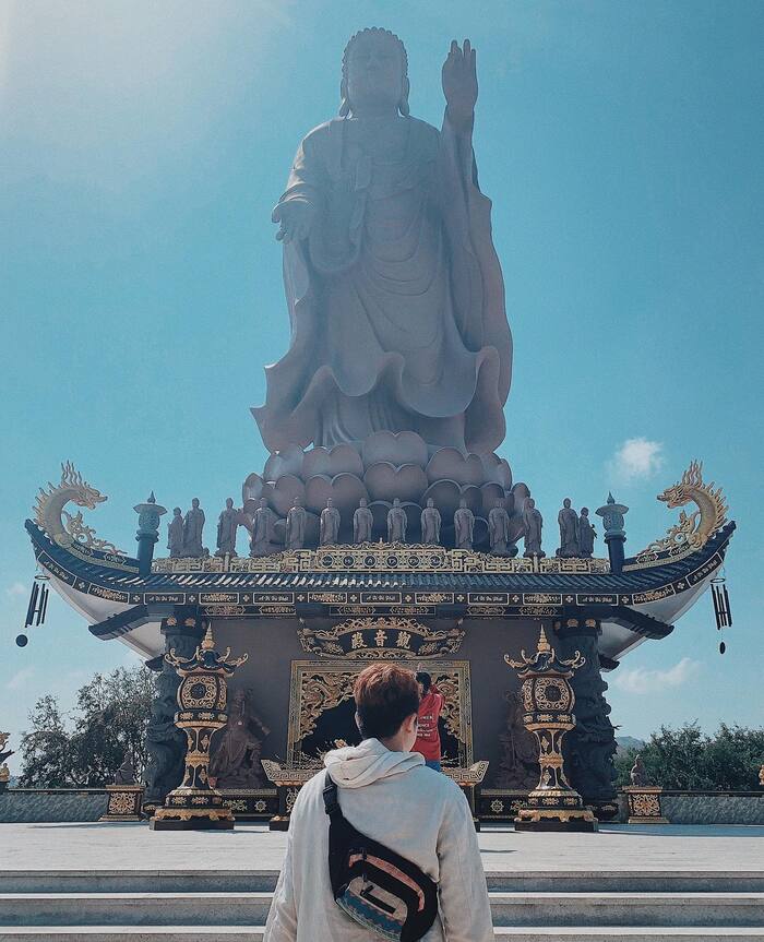 Tham quan và check-in tại chùa Kim Tiên An Giang đẹp như phim cổ trang