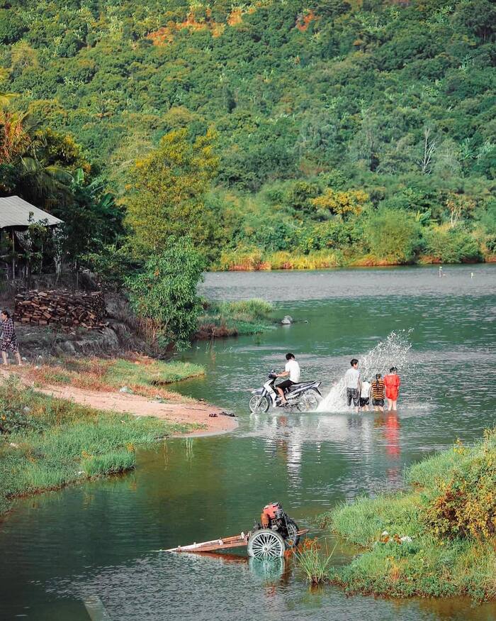 ‘Không lo thiếu ảnh’ tại các tọa độ hồ nước đẹp ở An Giang khiến các tín đồ đam mê sống ảo xôn xao