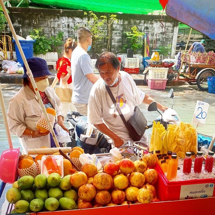 món ăn sáng truyền thống Thái Lan - trái cây tươi