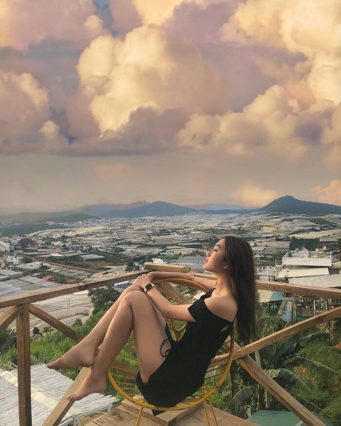 Đi tìm an yên tại những quán cà phê ngắm thung lũng đèn ở Đà Lạt nổi tiếng
