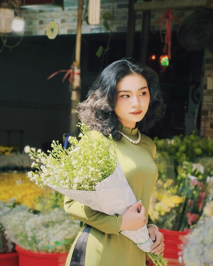 Đầu năm ‘lên đồ’ cùng hội bạn thân săn ảnh sống ảo tựa nàng thơ tại 3 chợ hoa nổi tiếng ở TP. Hồ Chí Minh