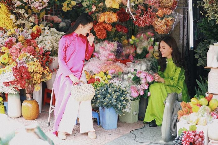 Đầu năm ‘lên đồ’ cùng hội bạn thân săn ảnh sống ảo tựa nàng thơ tại 3 chợ hoa nổi tiếng ở TP. Hồ Chí Minh