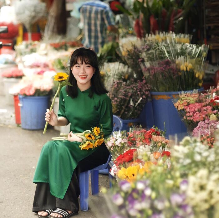 Đầu năm ‘lên đồ’ cùng hội bạn thân săn ảnh sống ảo tựa nàng thơ tại 3 chợ hoa nổi tiếng ở TP. Hồ Chí Minh