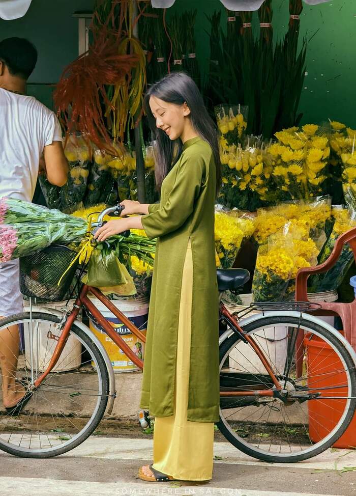 Đầu năm ‘lên đồ’ cùng hội bạn thân săn ảnh sống ảo tựa nàng thơ tại 3 chợ hoa nổi tiếng ở TP. Hồ Chí Minh